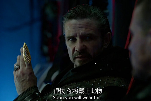 忍者大师带着标志性戒指