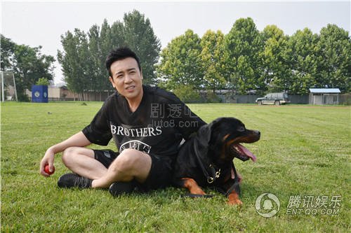 于和伟和警犬