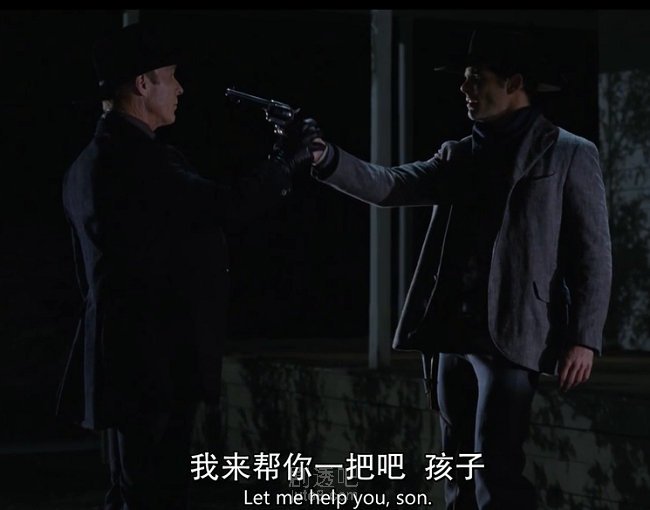 泰迪对决神秘黑衣人