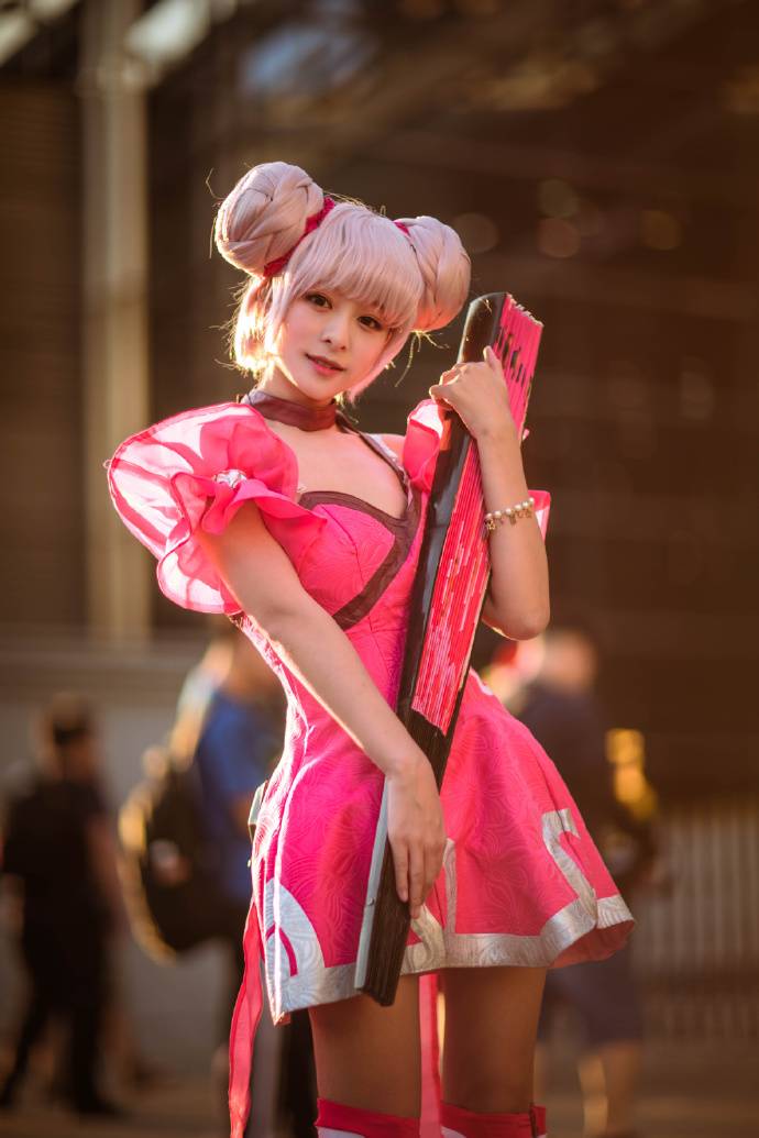 ҫСǿɰ۷cosplayͼƬ